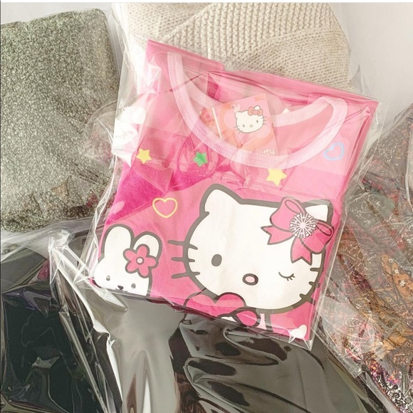 Welcome to my closet! - Picture 9 of 12